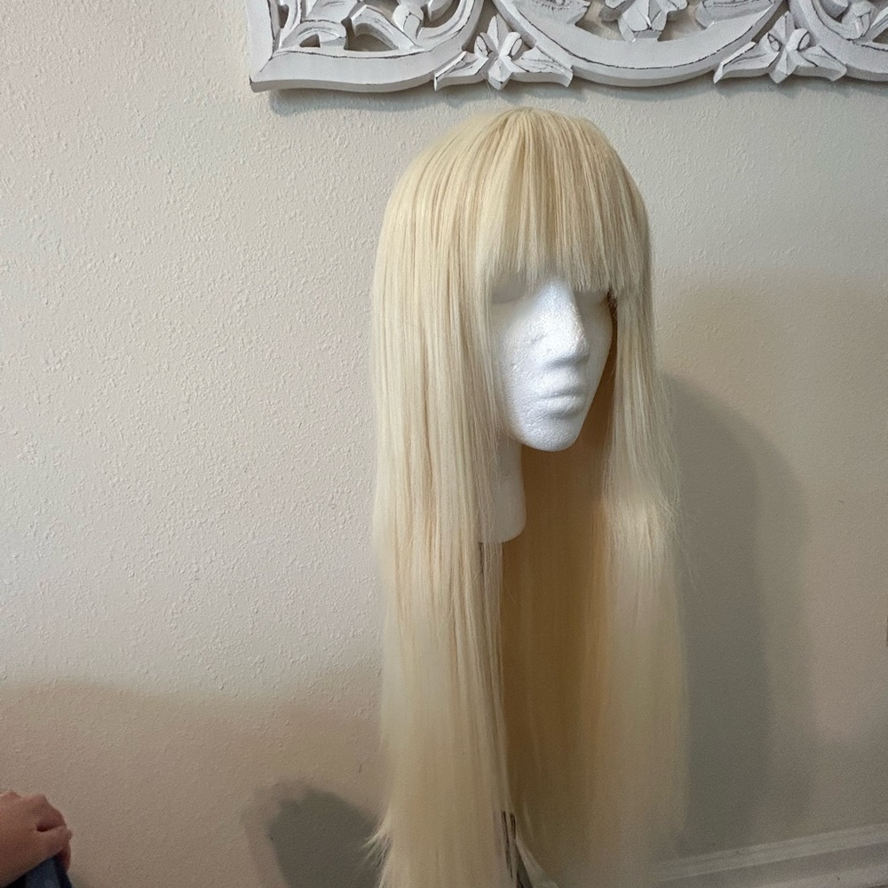Wig - Picture 5 of 5